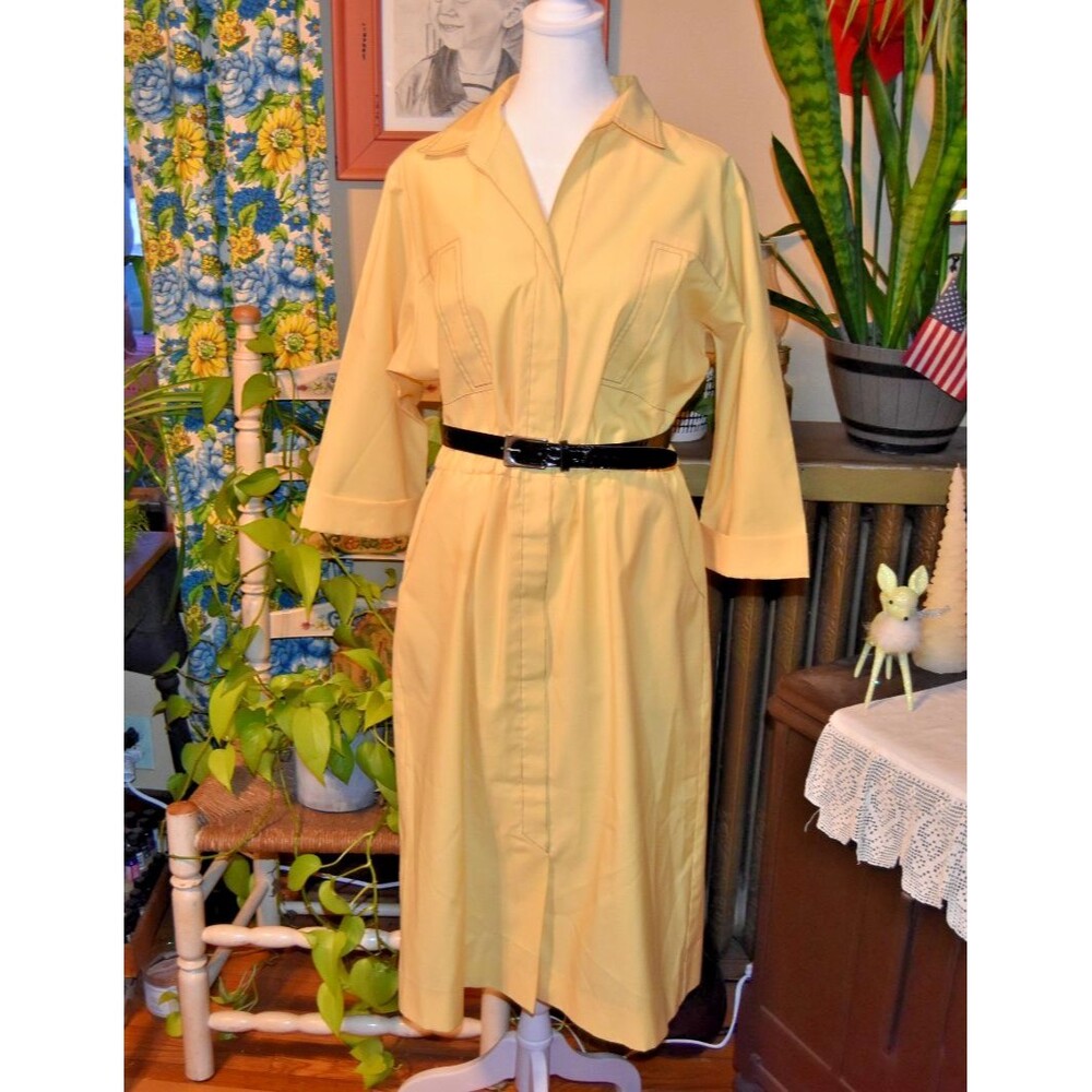 VINTAGE 1970s Willi of California Shirtdress Yellow w/ Visible Stitch Size Large